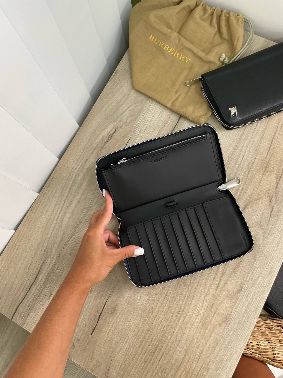 Портмоне стильное Burberry BP-16298 Портмоне стильное Burberry BP-16298