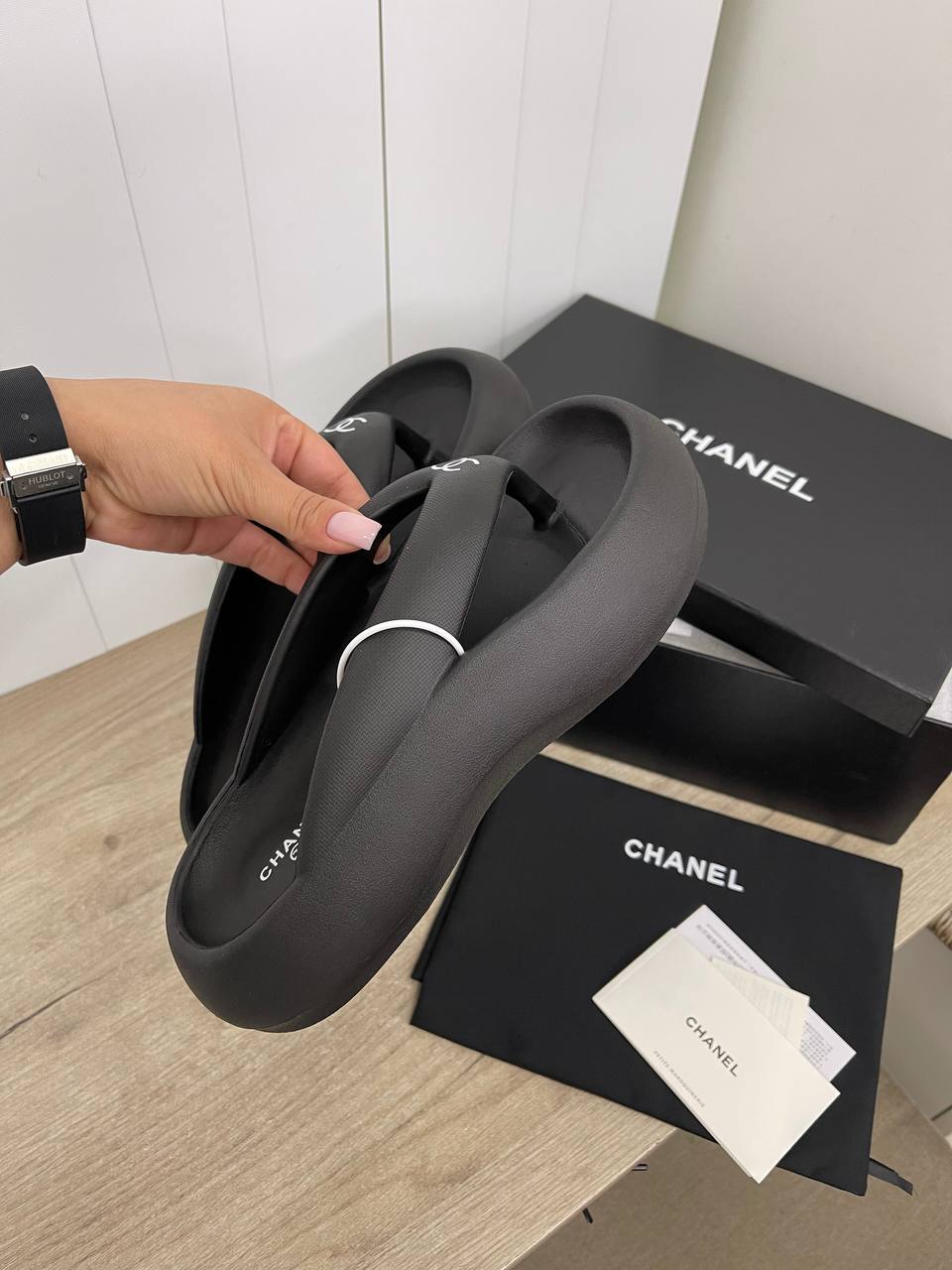 Дизайнерские шлепанцы Chanel BP-37348 Дизайнерские шлепанцы Chanel BP-37348