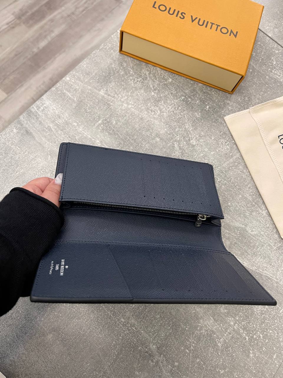 Купюрник стильный Louis Vuitton BP-45238 Купюрник стильный Louis Vuitton BP-45238