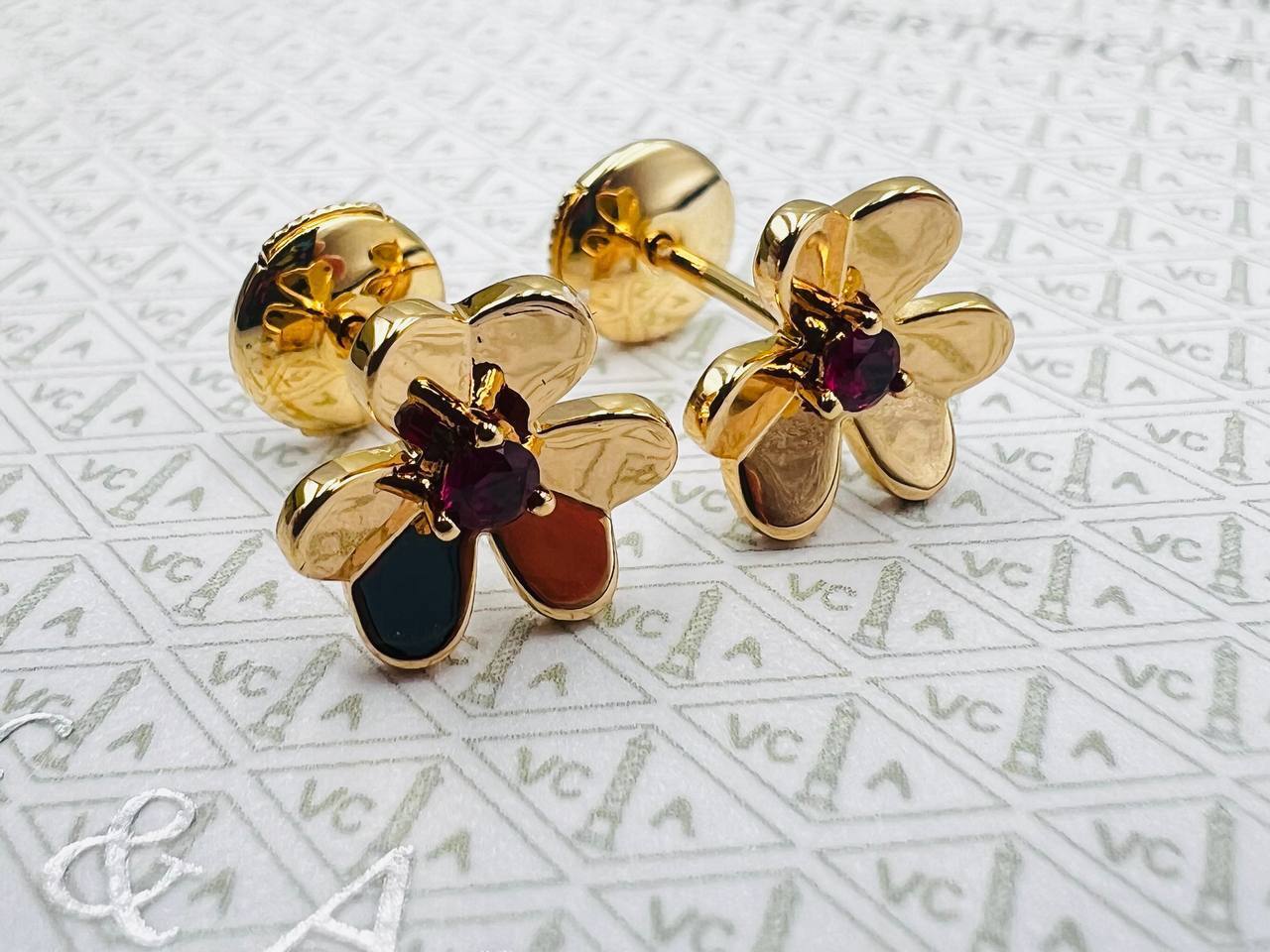 Трендовые серьги Van Cleef BP-47789 Трендовые серьги Van Cleef BP-47789