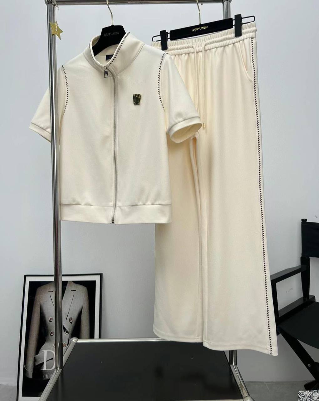 Костюм Louis Vuitton эксклюзивный BP-32463 Костюм Louis Vuitton эксклюзивный BP-32463