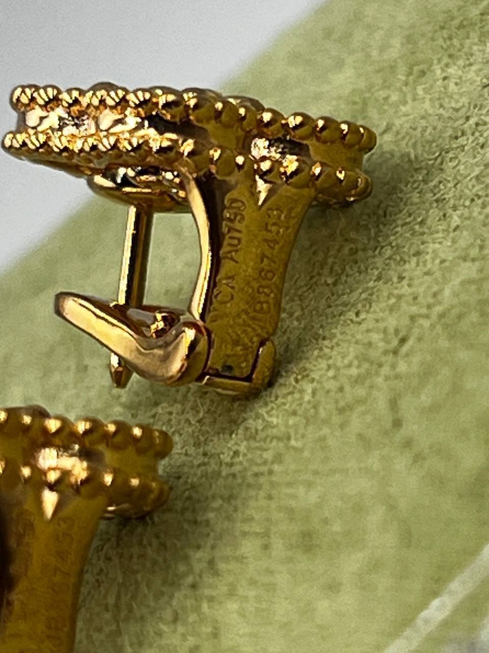 Серьги лимитированные Van Cleef BP-45885 Серьги лимитированные Van Cleef BP-45885