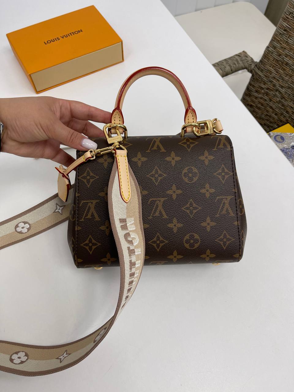 Повседневная женская сумка Louis Vuitton BP-34130 Повседневная женская сумка Louis Vuitton BP-34130