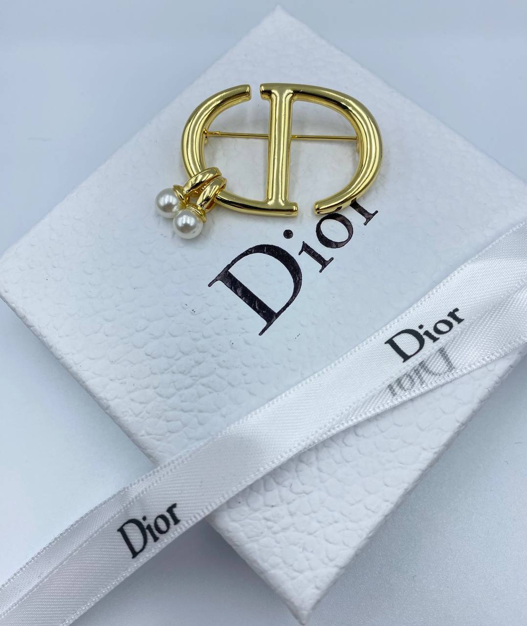 Коллекционная брошь Christian Dior BP-43577 Коллекционная брошь Christian Dior BP-43577