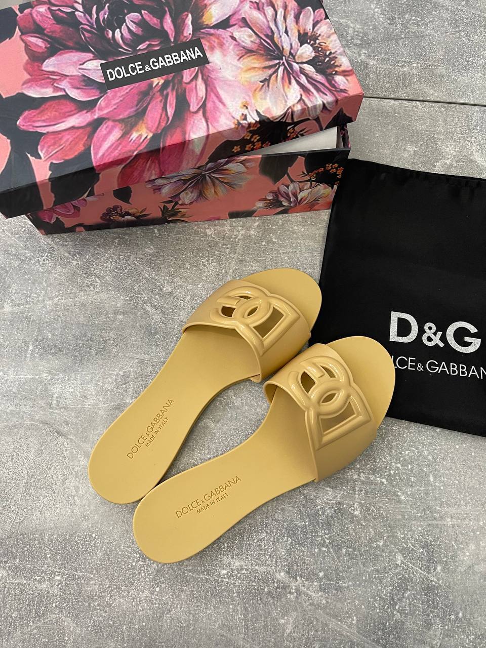 Повседневные шлепанцы Dolce & Gabbana BP-49454 Повседневные шлепанцы Dolce & Gabbana BP-49454