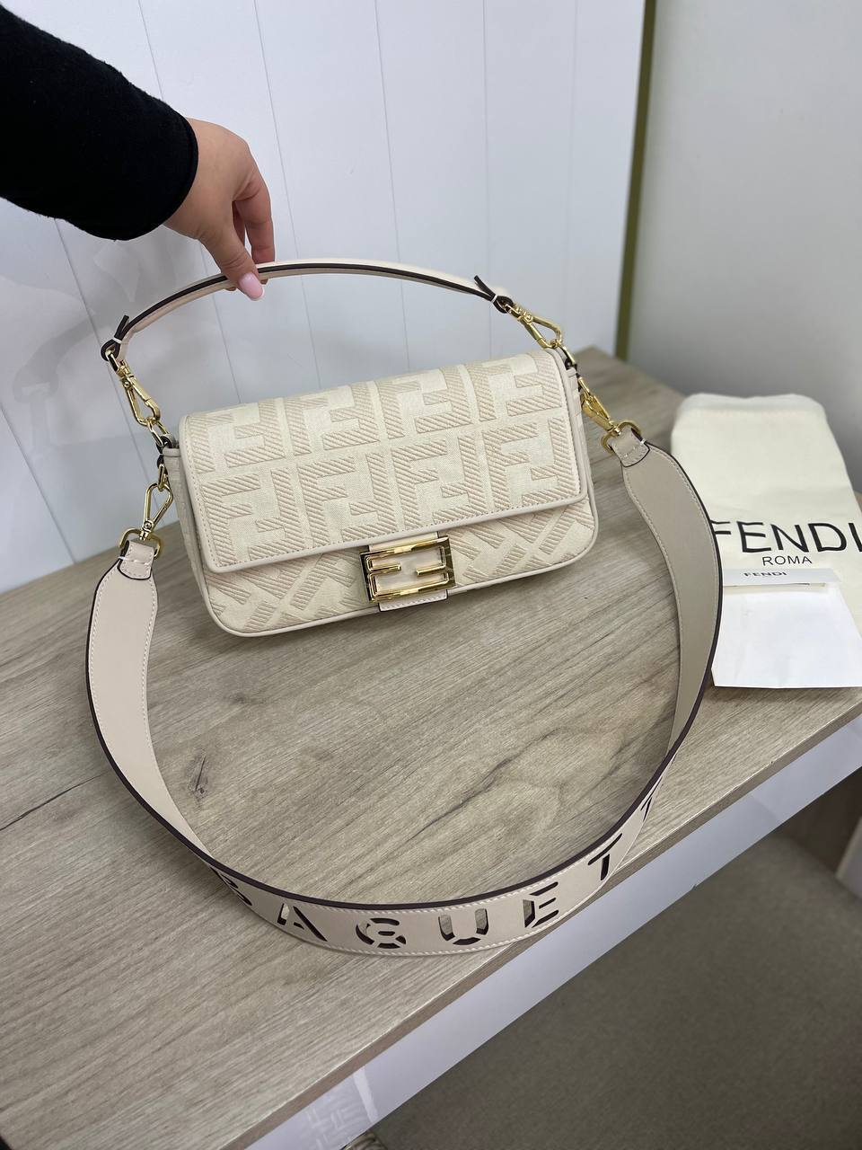 Трендовая сумка BAGUETTE Fendi BP-26425 Трендовая сумка BAGUETTE Fendi BP-26425