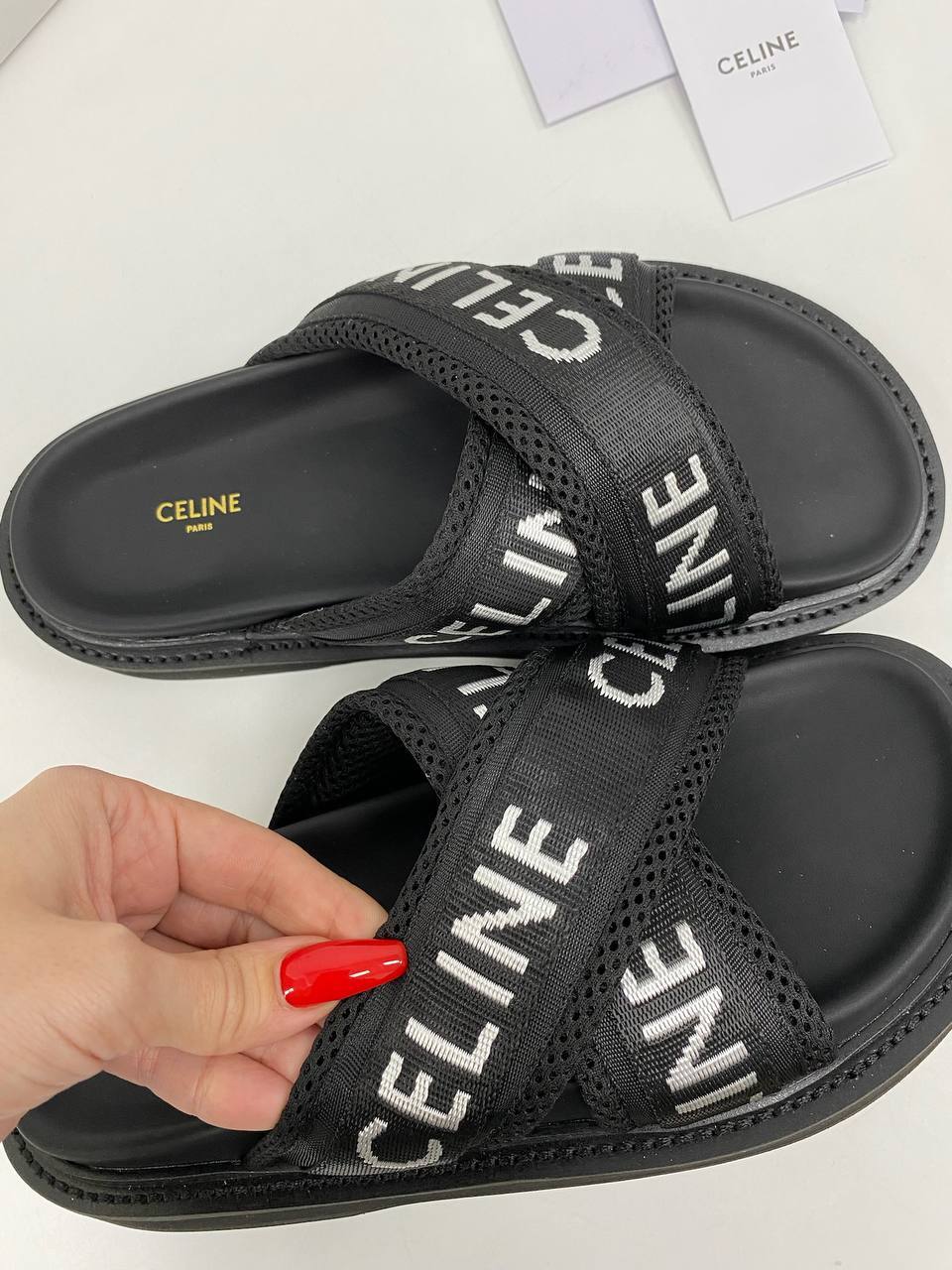 Трендовые шлепанцы Celine BP-32811 Трендовые шлепанцы Celine BP-32811