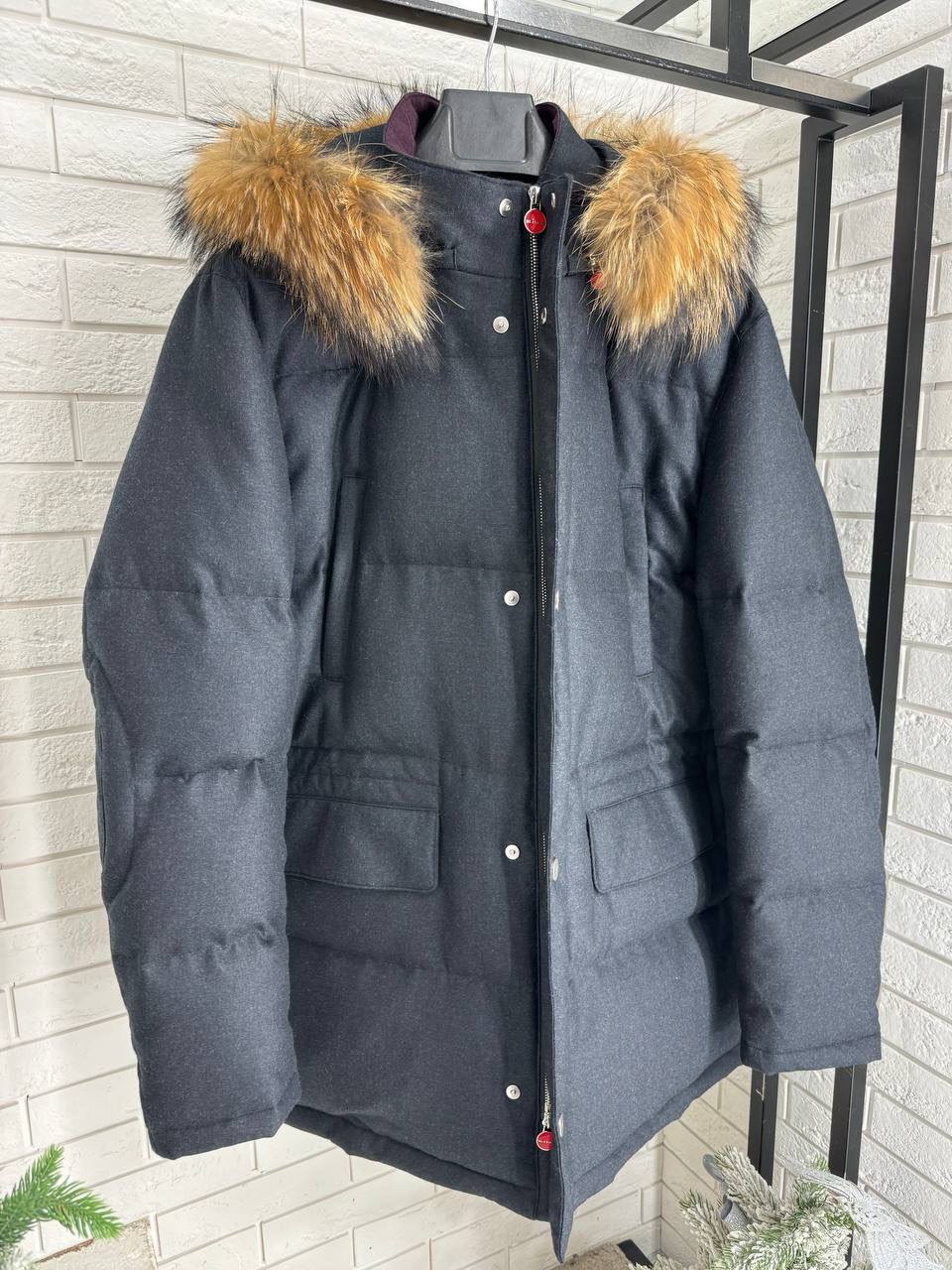Пуховик Kiton BP-45373 городской Пуховик Kiton BP-45373 городской