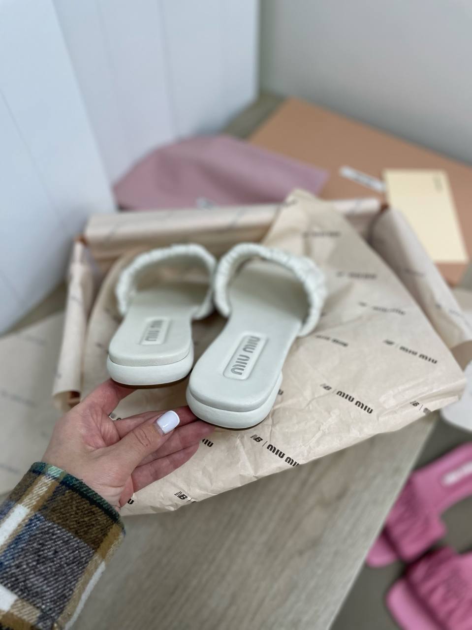 Премиум шлепанцы Miu Miu BP-30733 Премиум шлепанцы Miu Miu BP-30733