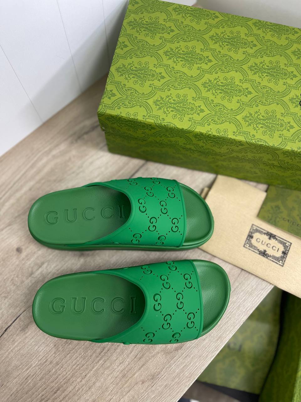 Коллекционные шлёпанцы Gucci BP-36158 Коллекционные шлёпанцы Gucci BP-36158