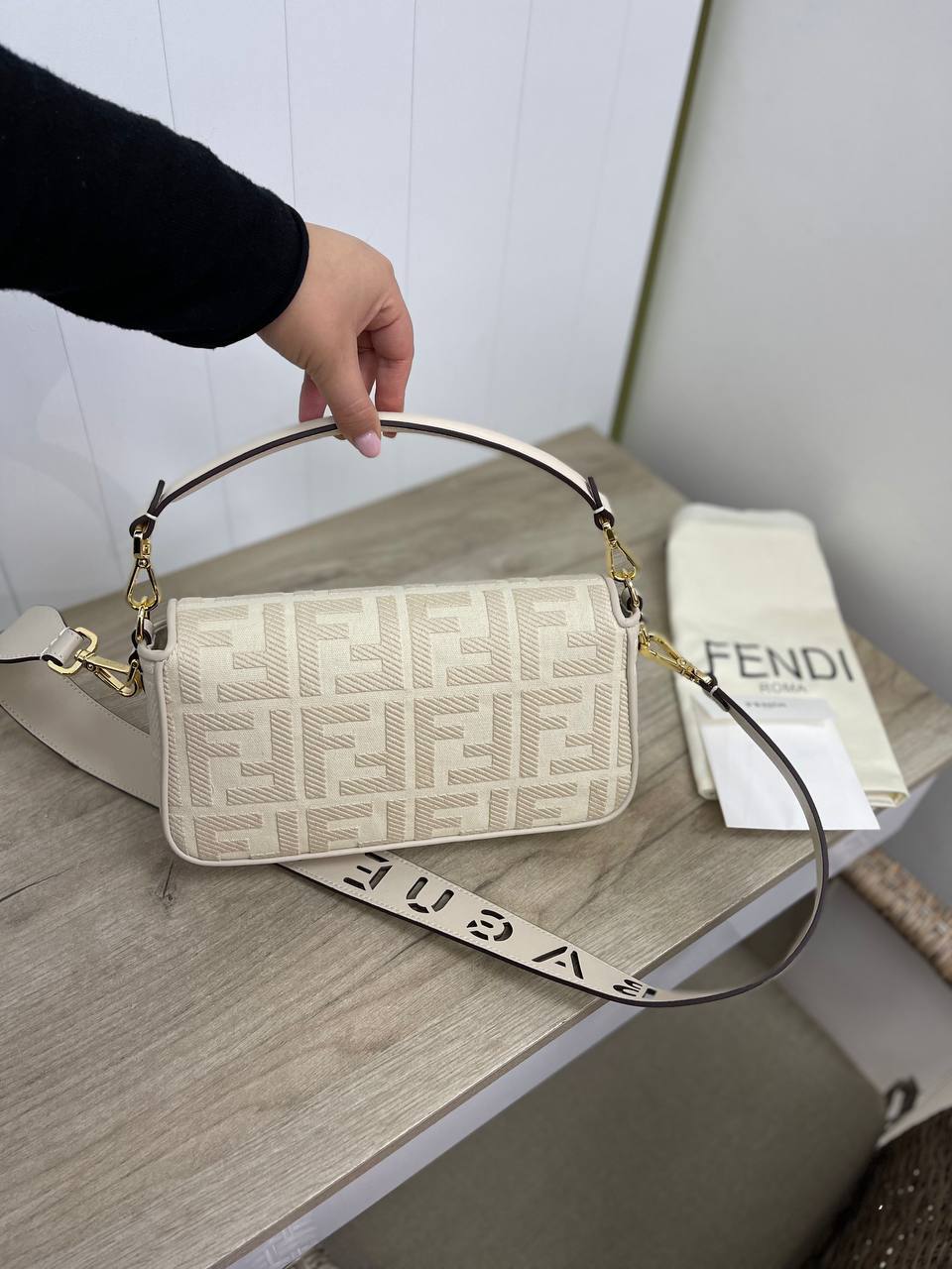 Трендовая сумка BAGUETTE Fendi BP-26425 Трендовая сумка BAGUETTE Fendi BP-26425
