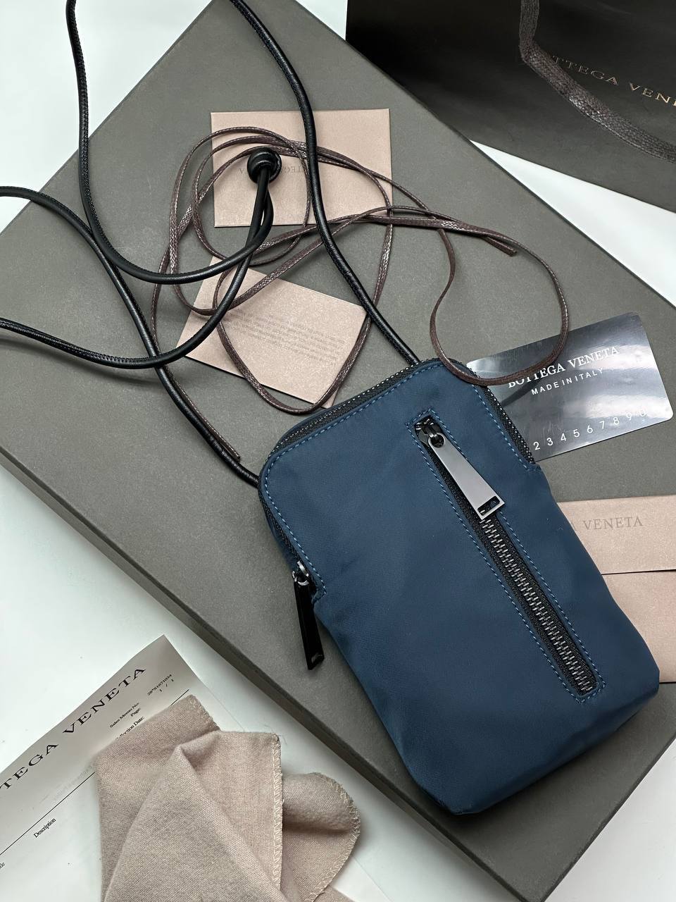 Bottega Veneta BP-30199 мессенджер для телефона лимитированный Bottega Veneta BP-30199 мессенджер для телефона лимитированный