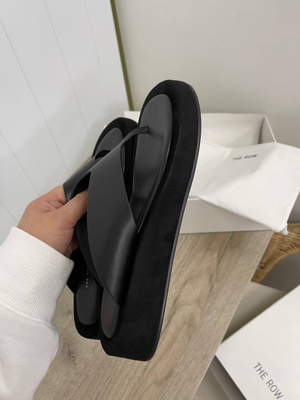 Повседневные шлепанцы The Row BP-32808 Повседневные шлепанцы The Row BP-32808