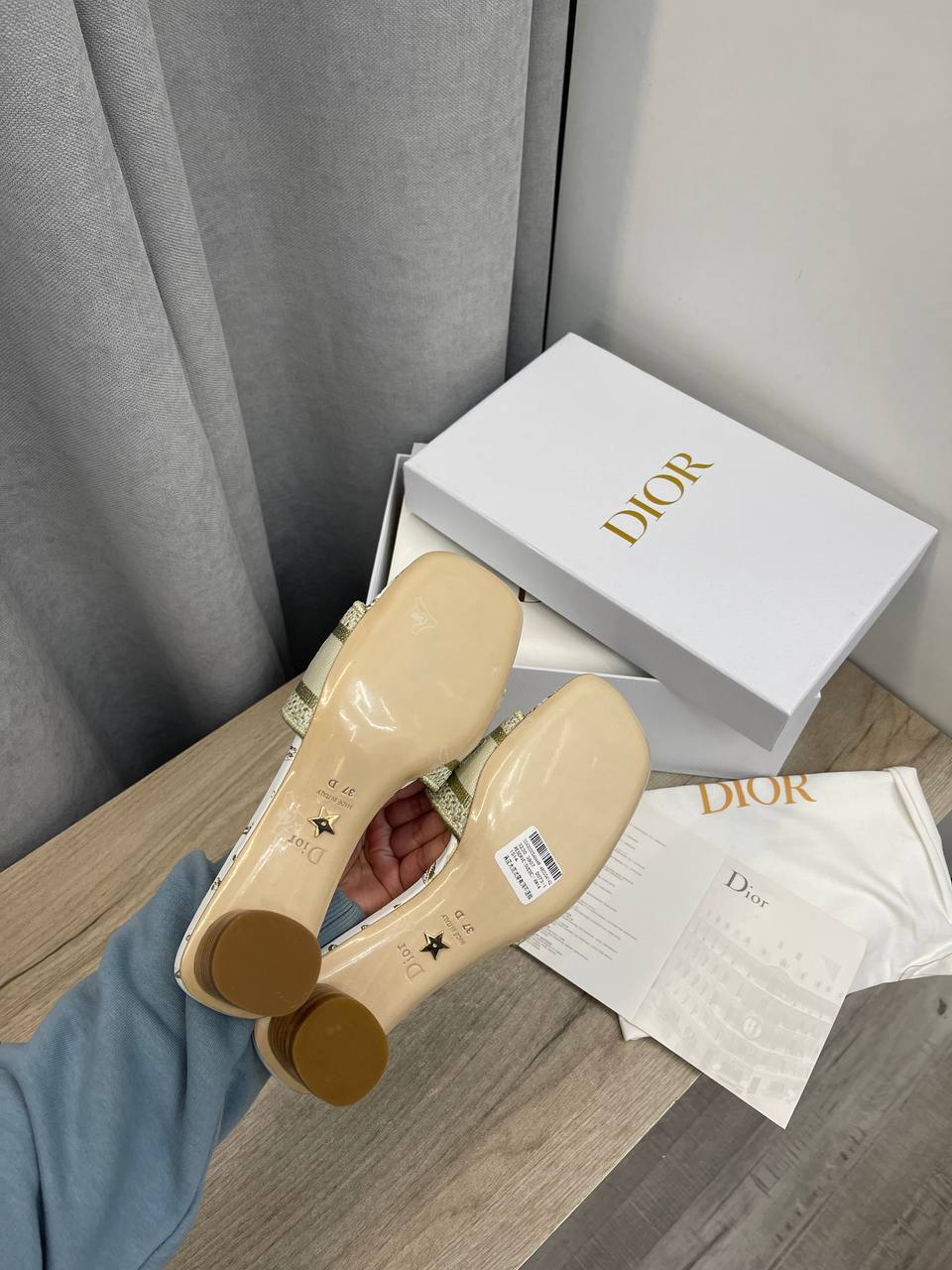 Премиум шлепанцы Christian Dior BP-46981 Премиум шлепанцы Christian Dior BP-46981