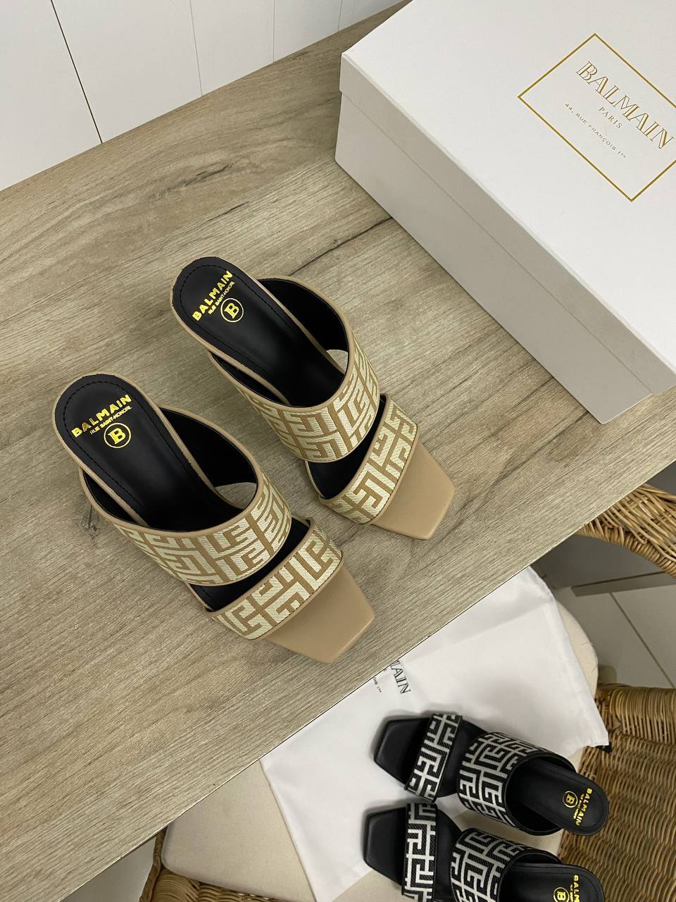 Дизайнерские босоножки Balmain BP-34597 Дизайнерские босоножки Balmain BP-34597