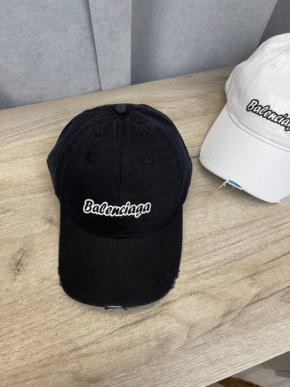 Дизайнерская бейсболка Balenciaga BP-39862 Дизайнерская бейсболка Balenciaga BP-39862