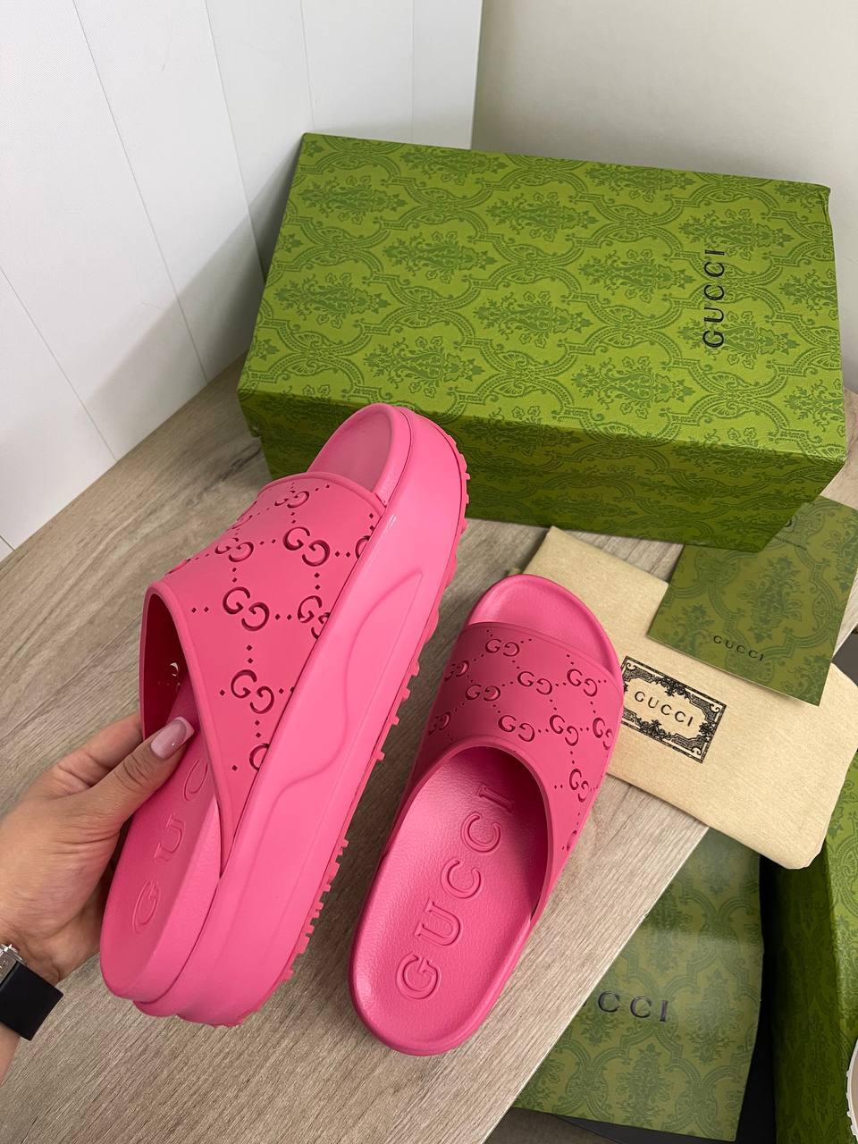 Трендовые шлёпанцы Gucci BP-36157 Трендовые шлёпанцы Gucci BP-36157