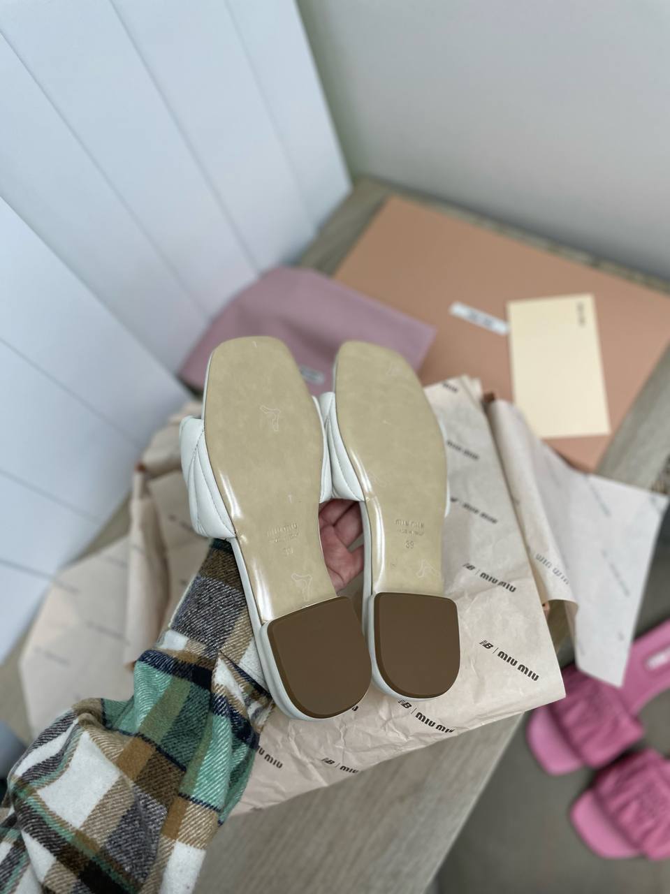 Премиум шлепанцы Miu Miu BP-30733 Премиум шлепанцы Miu Miu BP-30733