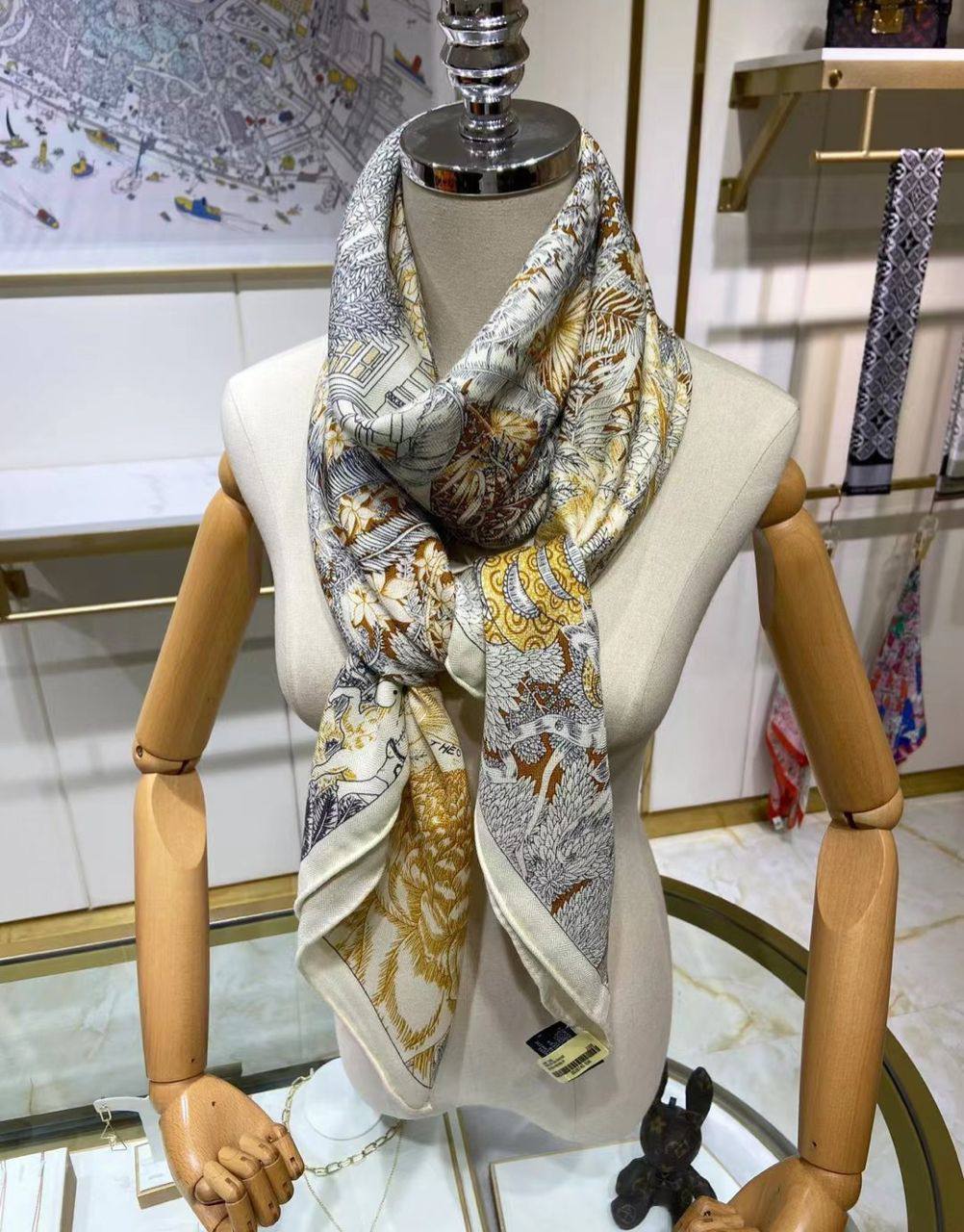 Коллекционный платок Hermes BP-20640 Коллекционный платок Hermes BP-20640