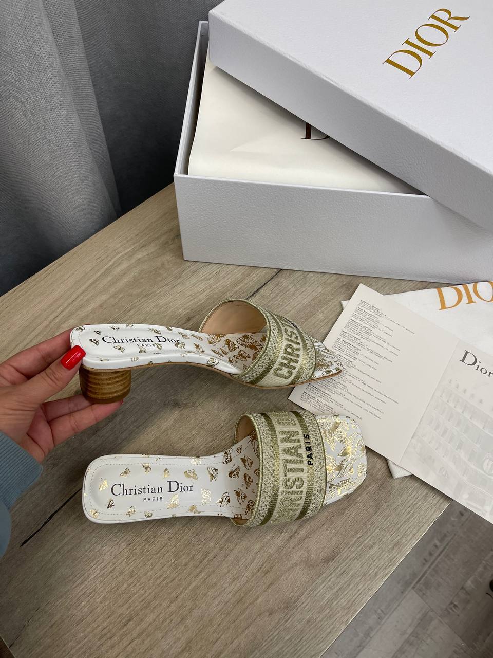 Премиум шлепанцы Christian Dior BP-46981 Премиум шлепанцы Christian Dior BP-46981