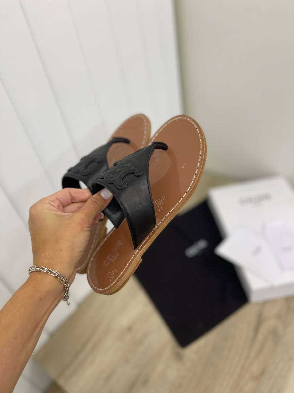 Дизайнерские шлёпанцы Celine BP-16609 Дизайнерские шлёпанцы Celine BP-16609