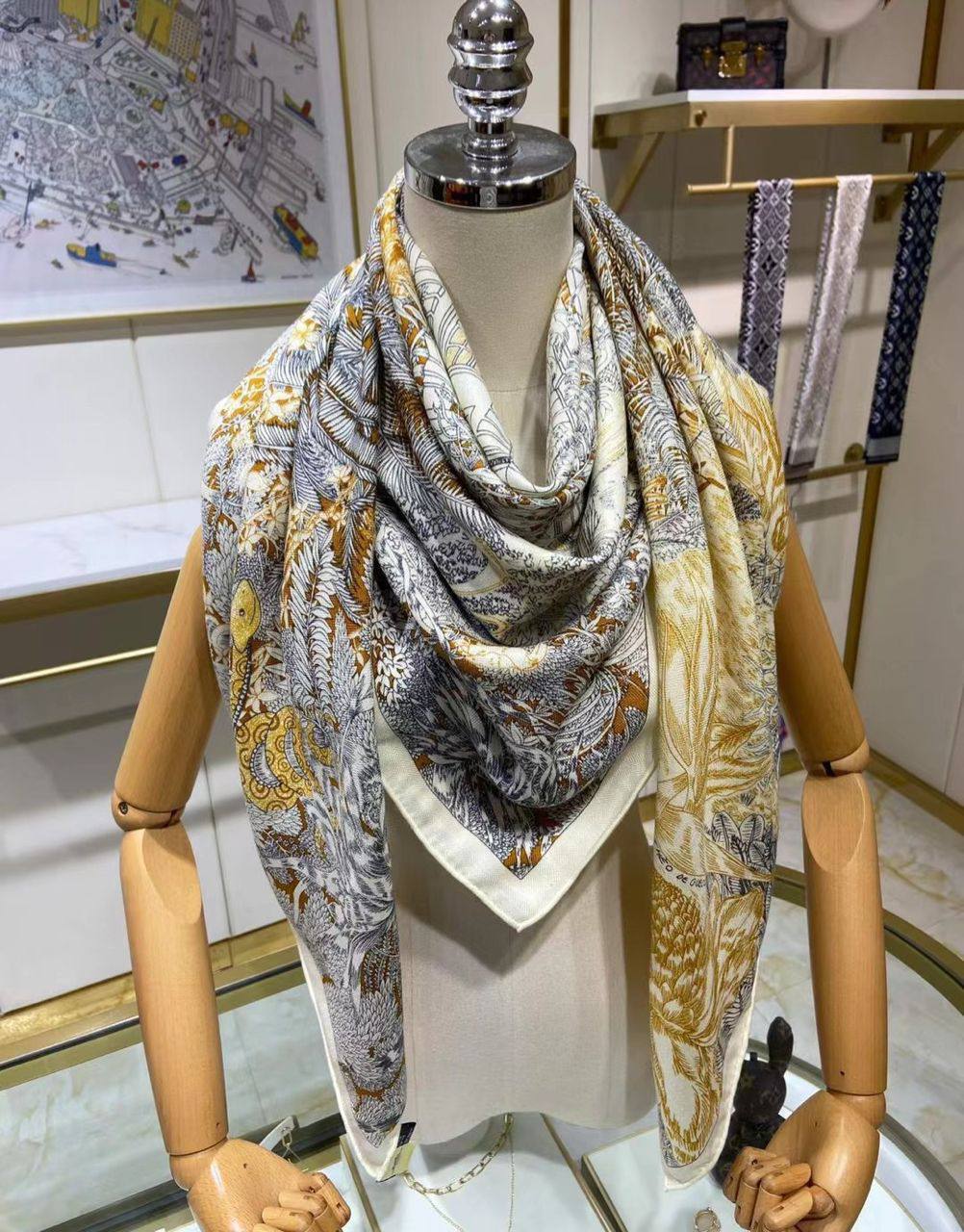 Коллекционный платок Hermes BP-20640 Коллекционный платок Hermes BP-20640