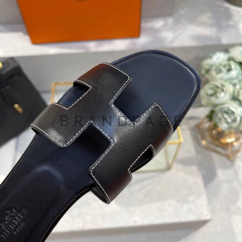 Шлёпанцы кожаные Hermes Oran BPLUX12566 Шлёпанцы кожаные Hermes Oran BPLUX12566