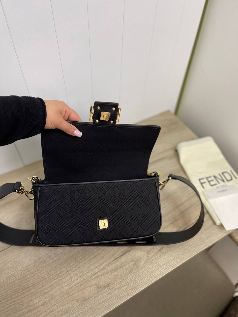 Элитная женская сумка BAGUETTE Fendi BP-26426 Элитная женская сумка BAGUETTE Fendi BP-26426