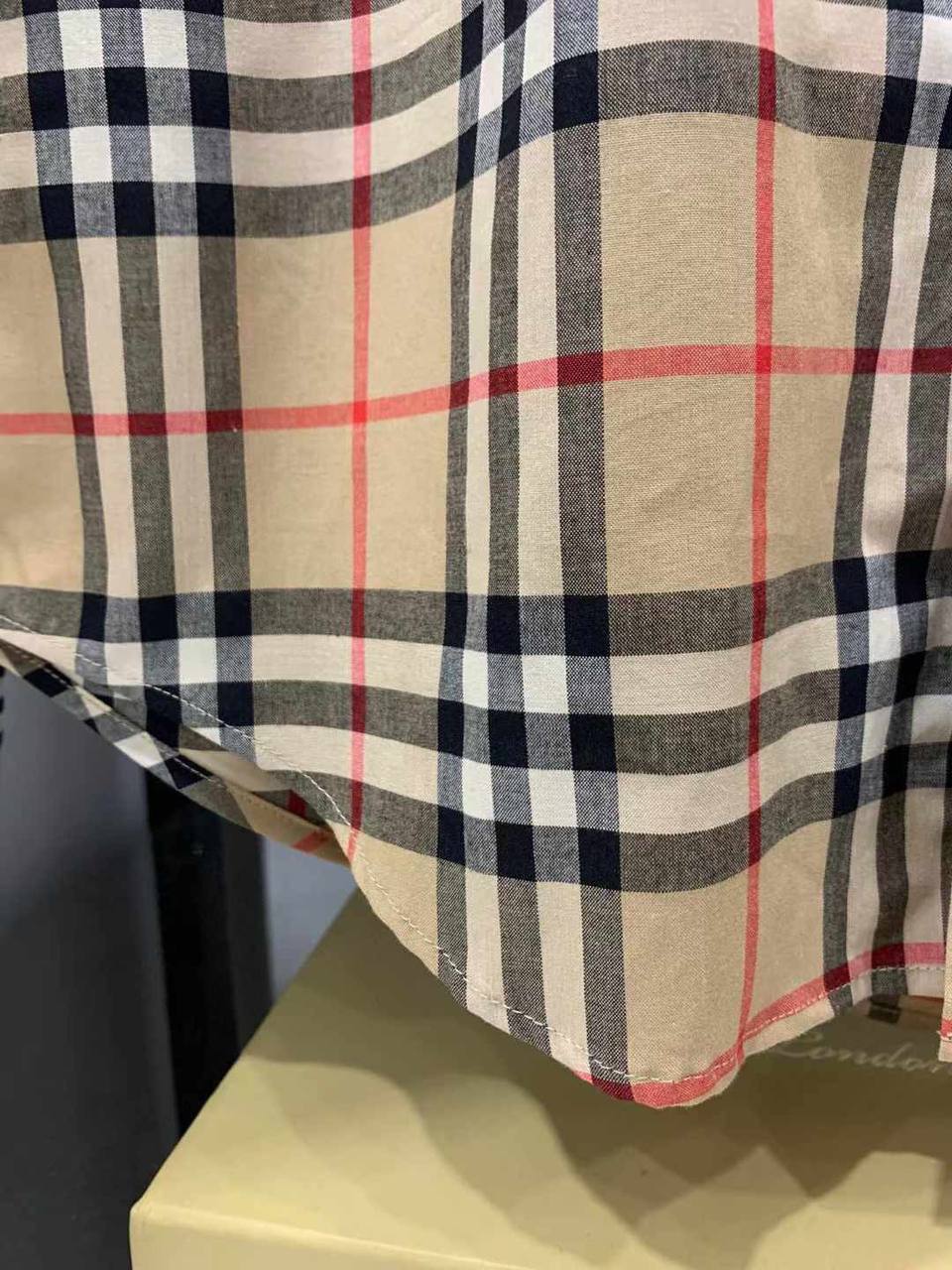 Лимитированная рубашка Burberry BP-53426 Лимитированная рубашка Burberry BP-53426