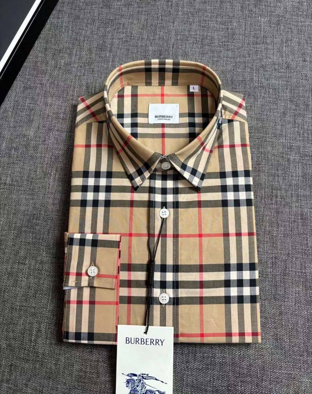 Лимитированная рубашка Burberry BP-53426 Лимитированная рубашка Burberry BP-53426