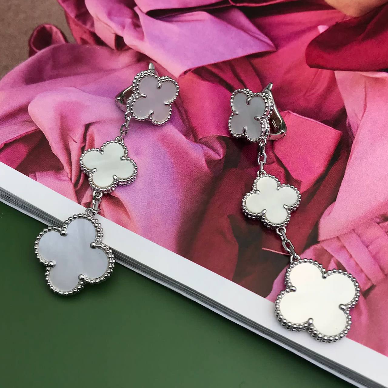 Серьги коллекционные Van Cleef BP-30834 Серьги коллекционные Van Cleef BP-30834