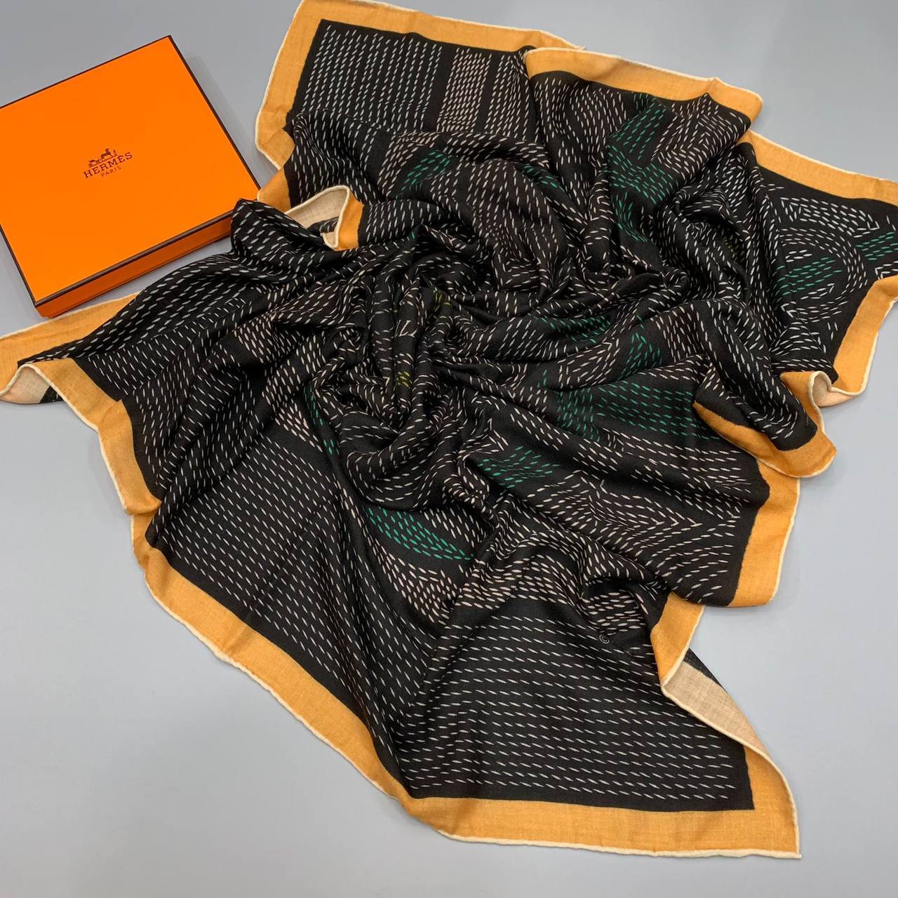 Дизайнерский платок Hermes BP-20639 Дизайнерский платок Hermes BP-20639