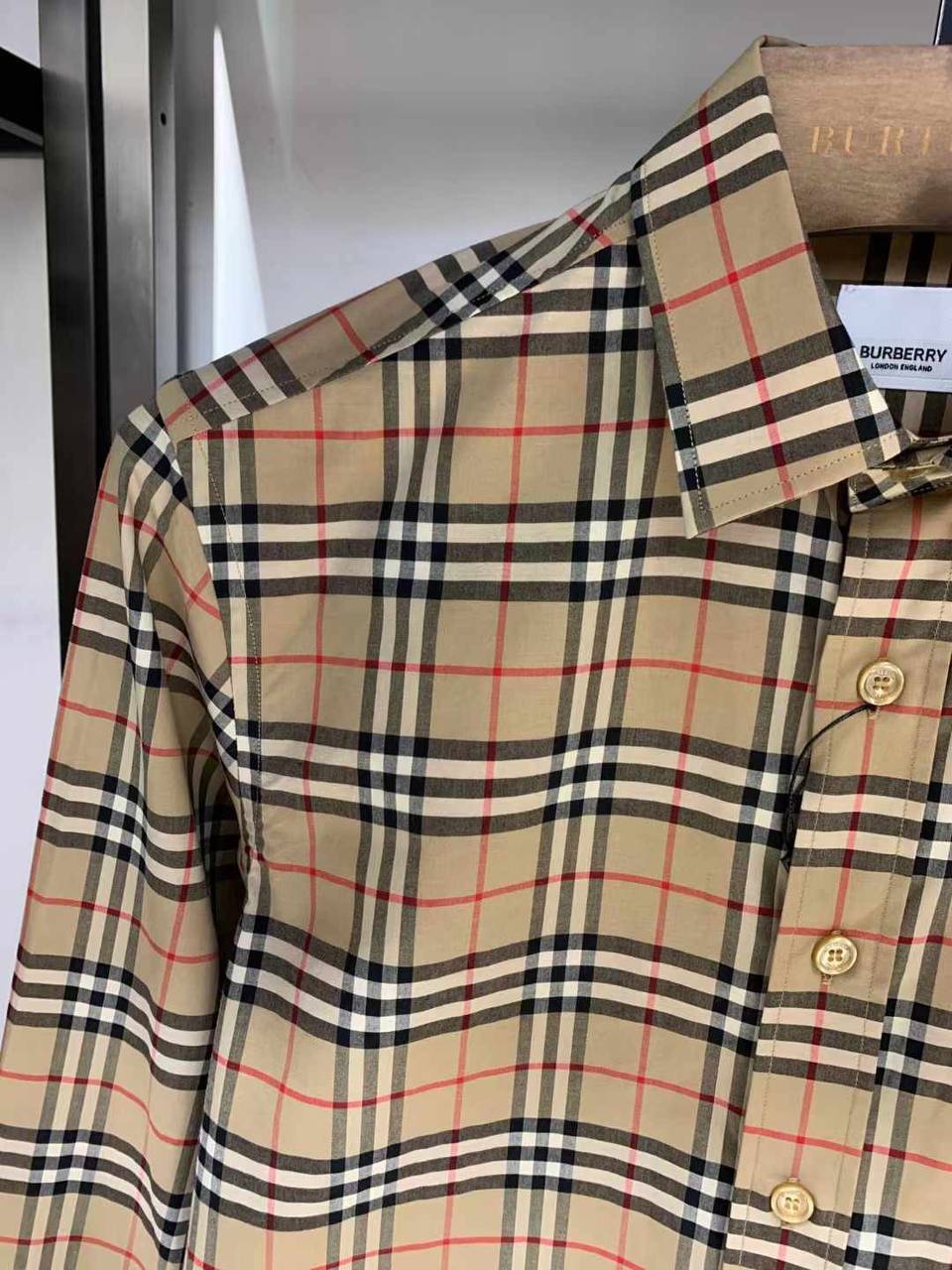 Лимитированная рубашка Burberry BP-53426 Лимитированная рубашка Burberry BP-53426