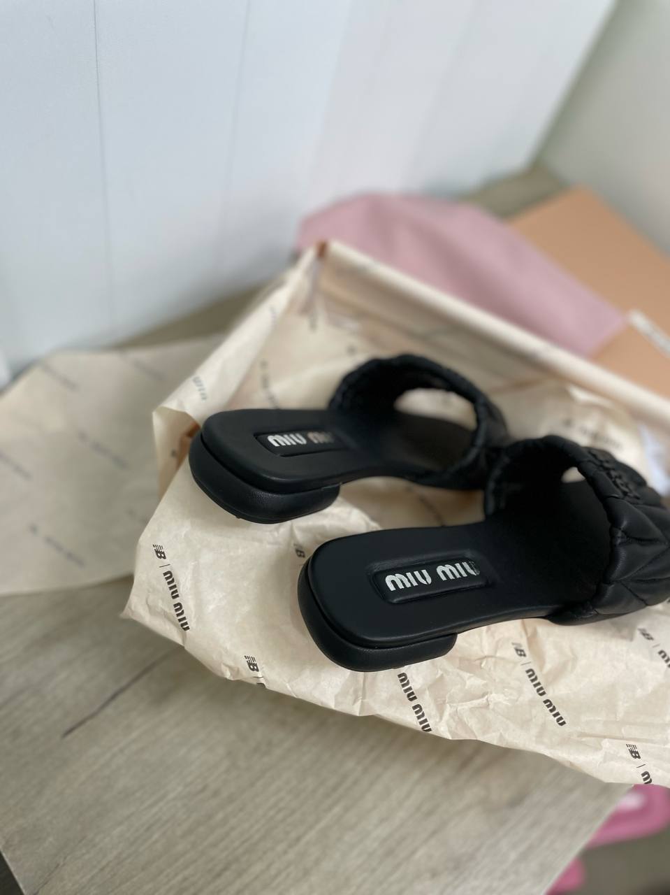 Повседневные шлепанцы Miu Miu BP-30732 Повседневные шлепанцы Miu Miu BP-30732