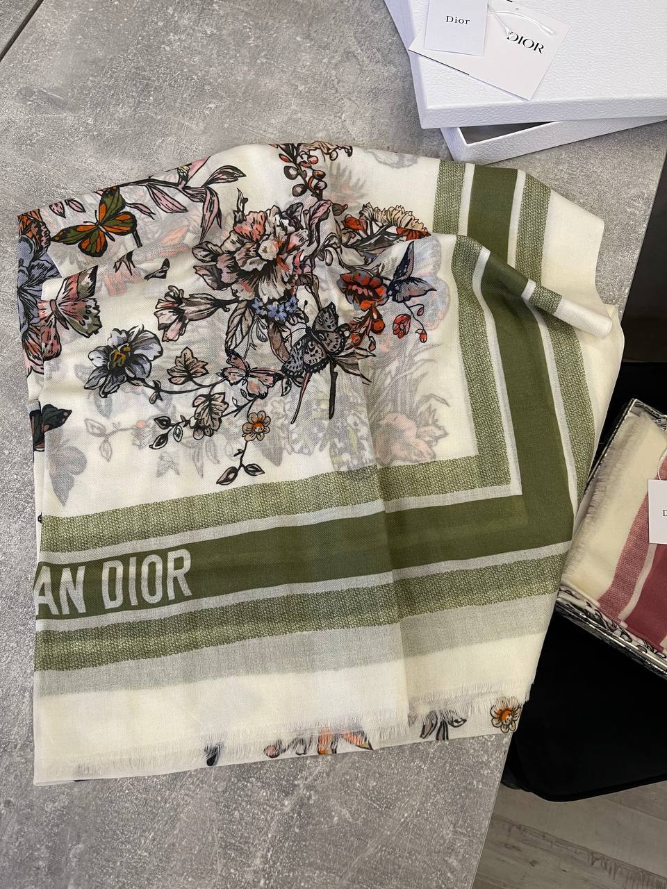 Платок люксовый Christian Dior BP-53028 Платок люксовый Christian Dior BP-53028