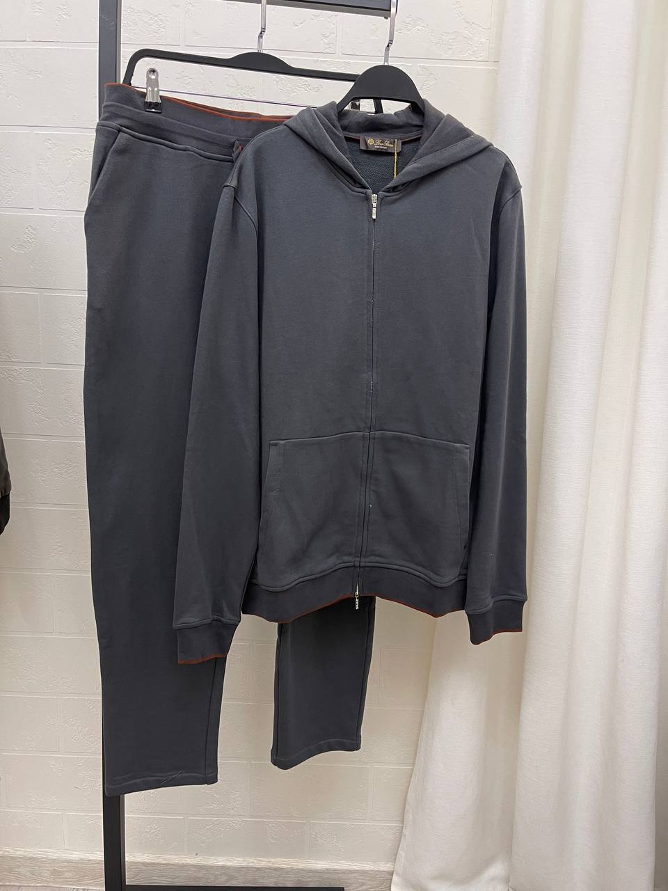 Стильный костюм Loro Piana BP-46155 Стильный костюм Loro Piana BP-46155