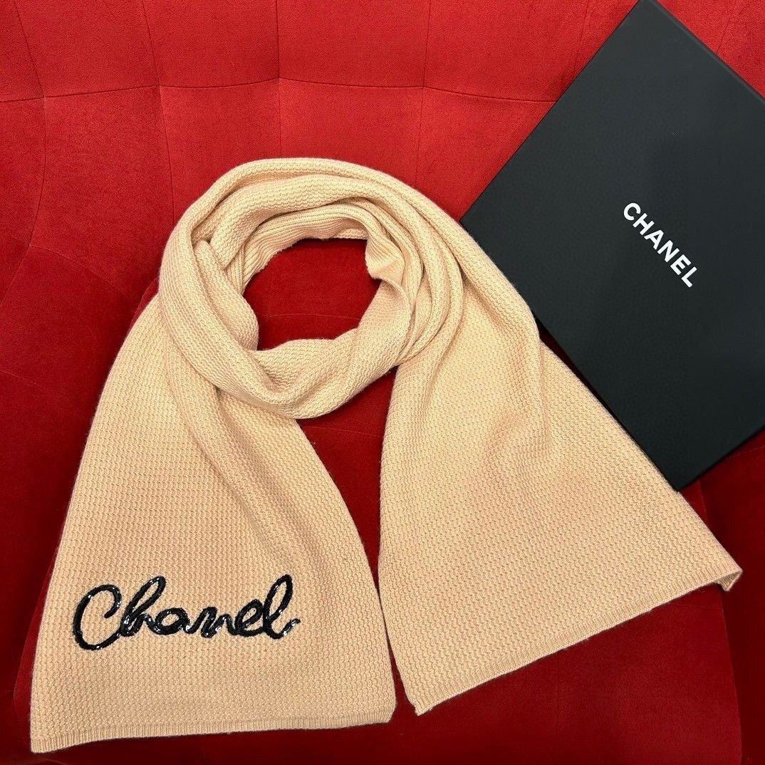 Комплект эксклюзивный (Шарф + Шапка + Перчатки) золотой-крайола Chanel BP-114791 Комплект эксклюзивный (Шарф + Шапка + Перчатки) золотой-крайола Chanel BP-114791