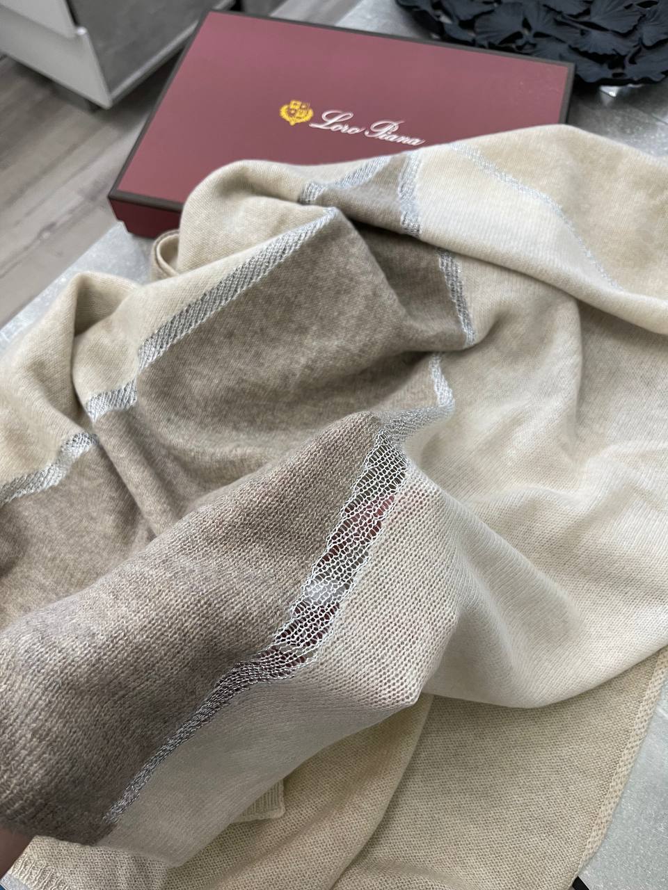 Loro Piana BP-42999 люксовый палантин Loro Piana BP-42999 люксовый палантин