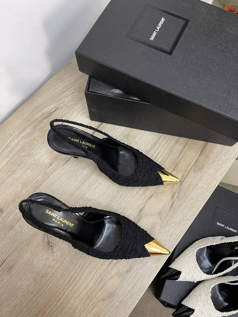 Коллекционные туфли Yves Saint Laurent BP-7102 Коллекционные туфли Yves Saint Laurent BP-7102