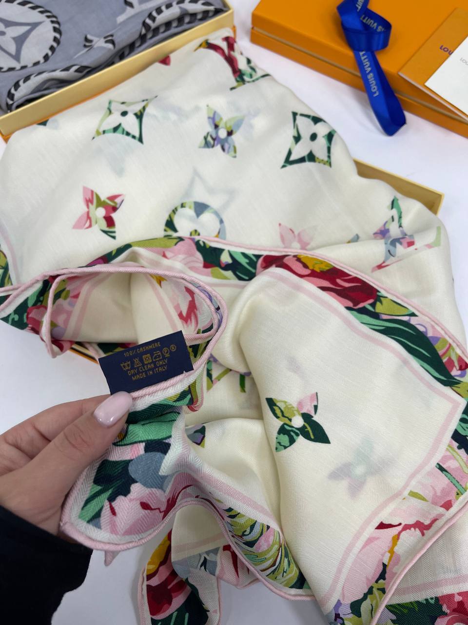 Премиальный платок Louis Vuitton BP-28182 Премиальный платок Louis Vuitton BP-28182