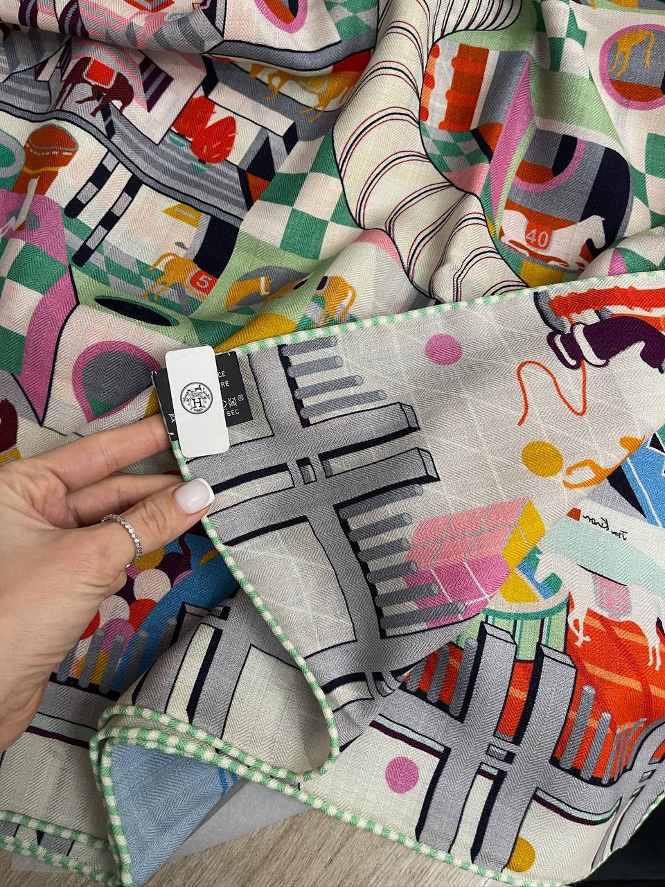 Дизайнерский платок Hermes BP-43792 Дизайнерский платок Hermes BP-43792