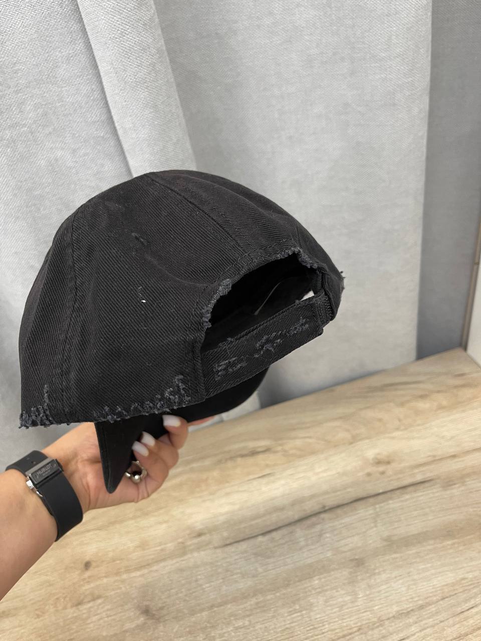 Balenciaga BP-39865 бейсболка стильная Balenciaga BP-39865 бейсболка стильная