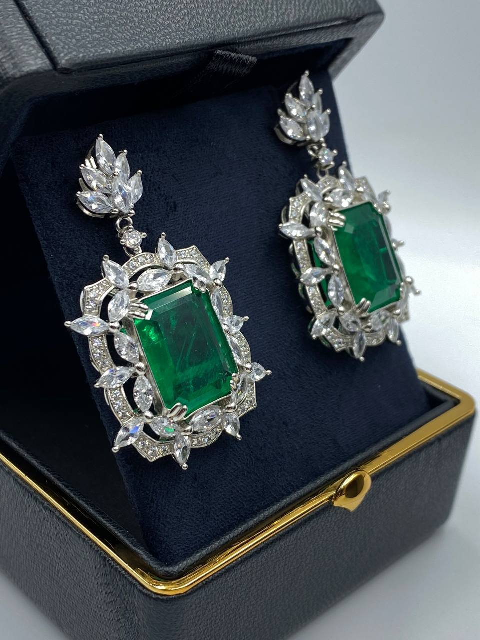 Коллекционные серьги Graff BP-42216 Коллекционные серьги Graff BP-42216