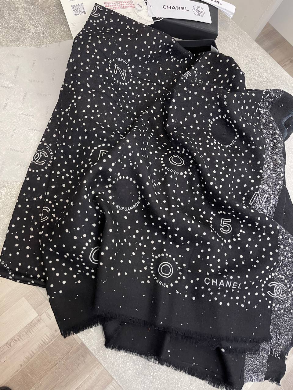 Дизайнерский платок Chanel BP-39647 Дизайнерский платок Chanel BP-39647