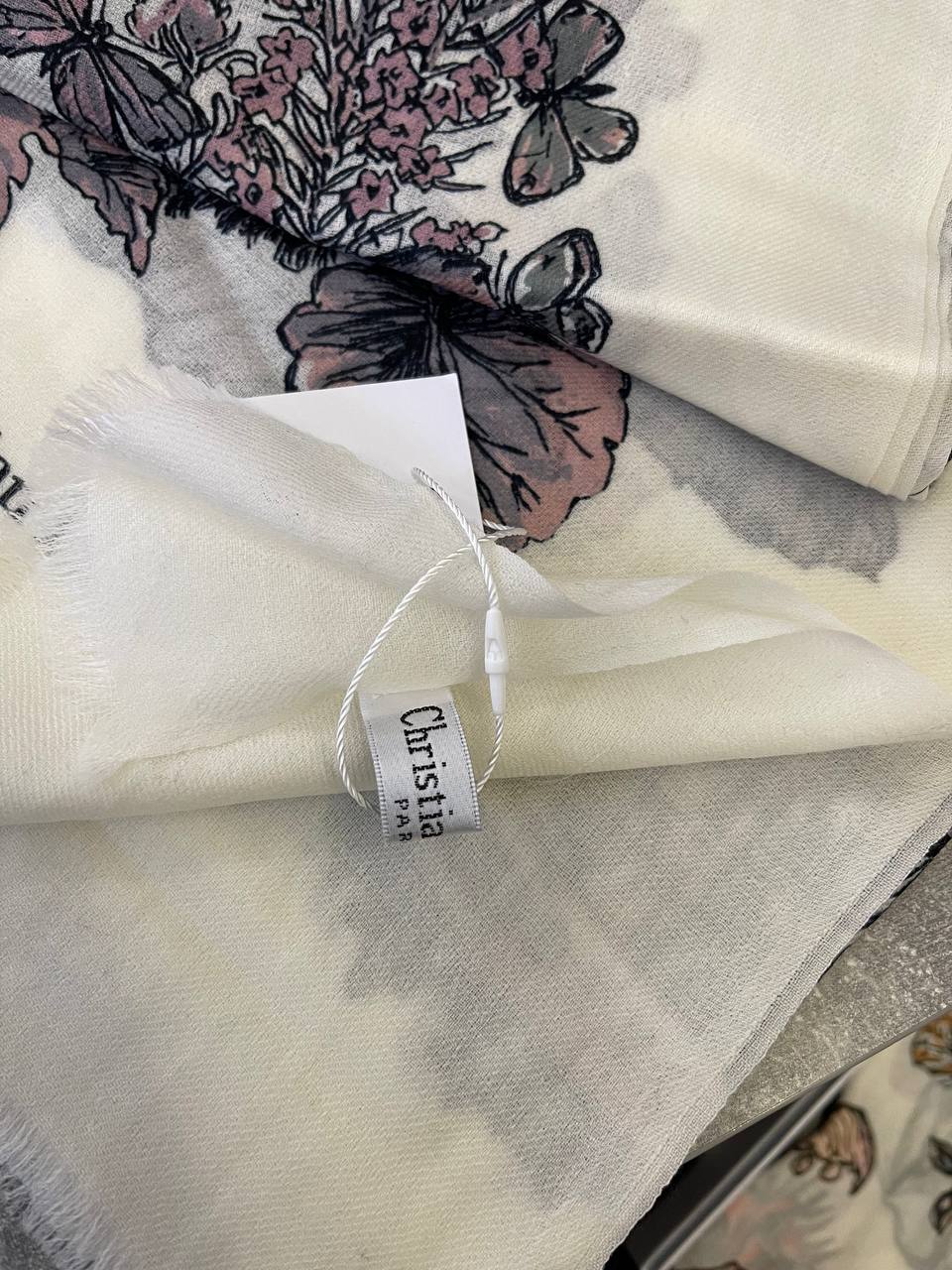 Платок эксклюзивный Christian Dior BP-53027 Платок эксклюзивный Christian Dior BP-53027