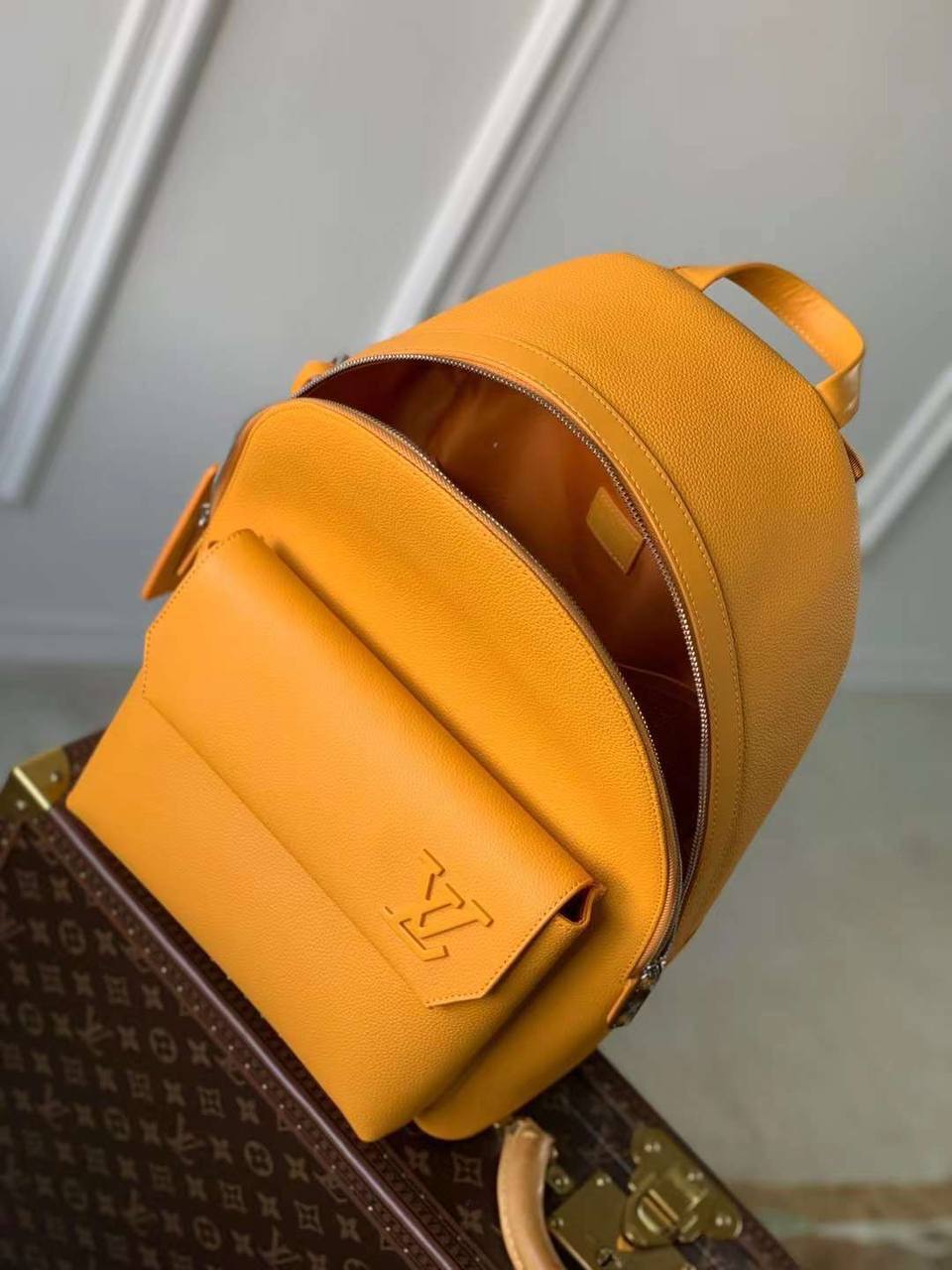 Рюкзак желтый мужской Louis Vuitton BP-32106 Рюкзак желтый мужской Louis Vuitton BP-32106