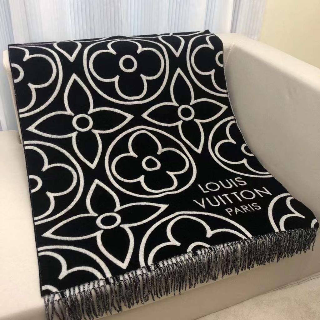 Louis Vuitton BP-42628 коллекционный палантин Louis Vuitton BP-42628 коллекционный палантин