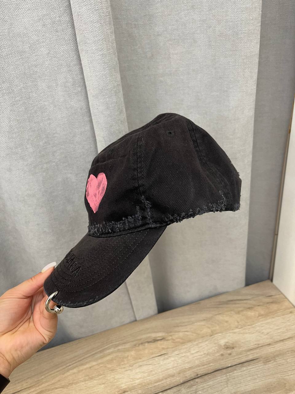 Balenciaga BP-39865 бейсболка стильная Balenciaga BP-39865 бейсболка стильная