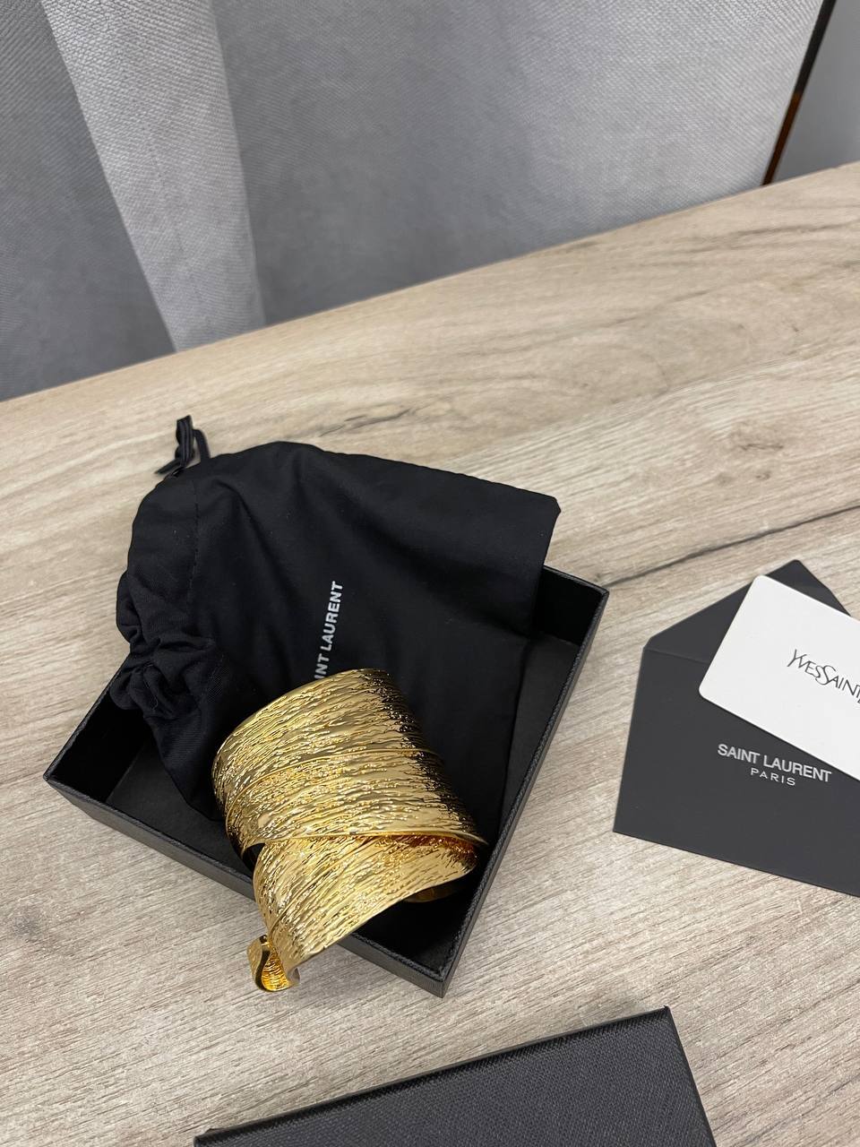 Трендовый браслет Yves Saint Laurent BP-47618 Трендовый браслет Yves Saint Laurent BP-47618