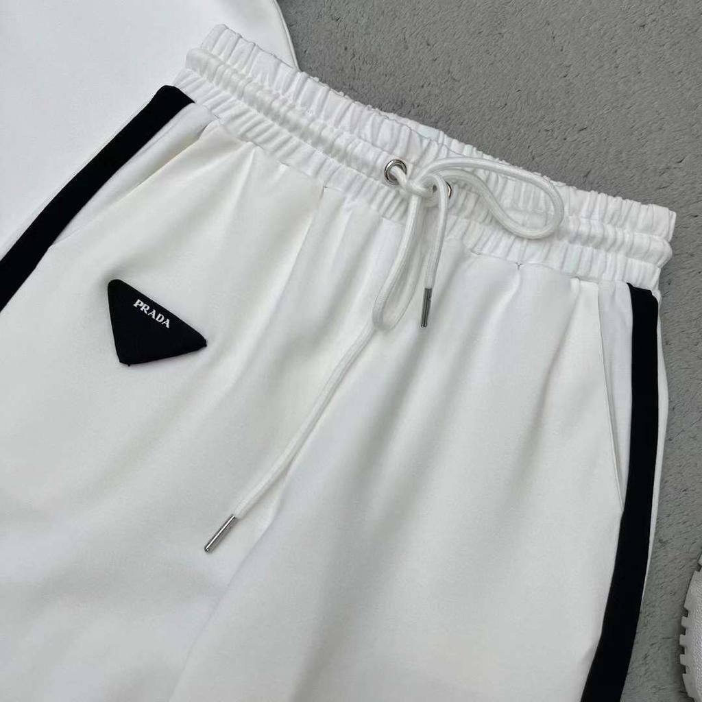 Prada костюм эксклюзивный женский BP-28333 Prada костюм эксклюзивный женский BP-28333